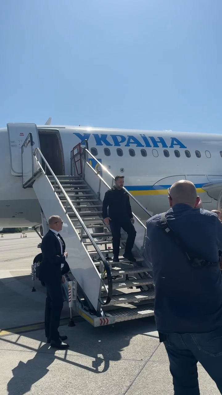 Зеленський приїхав до Данії на церемонію відкриття головування країни у Раді ЄС і мав аудієнцію у короля. Фото й відео