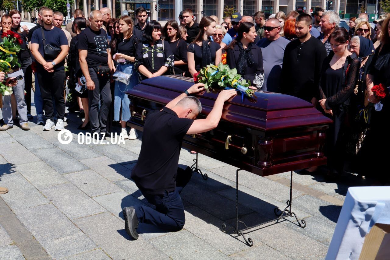 Погиб во время отражения российской атаки: в Киеве попрощались с пилотом F-16 Максимом Устименко. Фото и видео