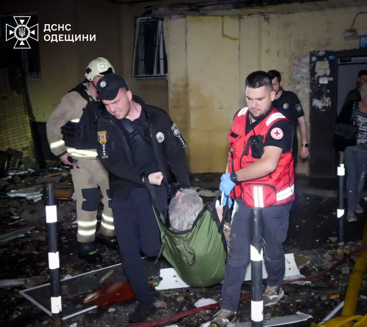 Росія атакувала Одесу ударними дронами: пошкоджено житлові будинки, є постраждалі. Фото й відео