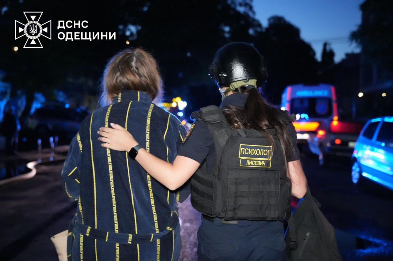 Росія атакувала Одесу ударними дронами: пошкоджено житлові будинки, є постраждалі. Фото й відео
