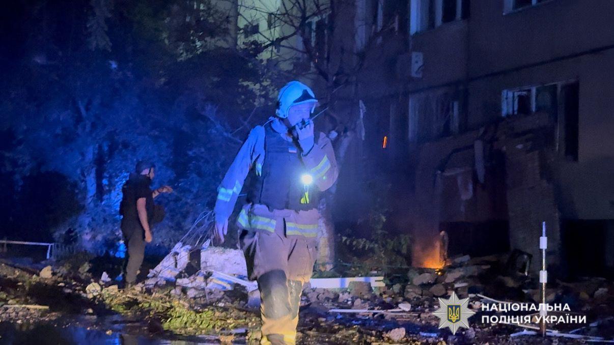 Росія атакувала Одесу ударними дронами: пошкоджено житлові будинки, є постраждалі. Фото й відео