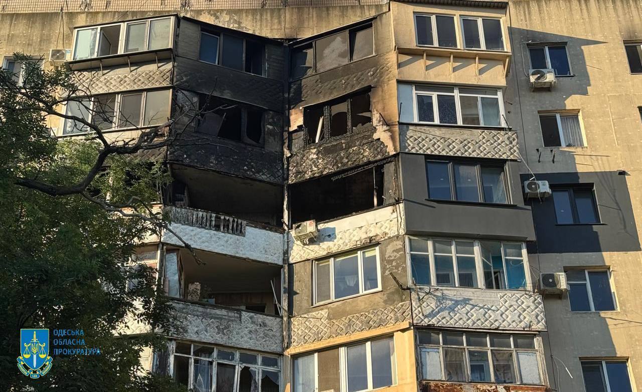 Росія атакувала Одесу ударними дронами: пошкоджено житлові будинки, є постраждалі. Фото й відео
