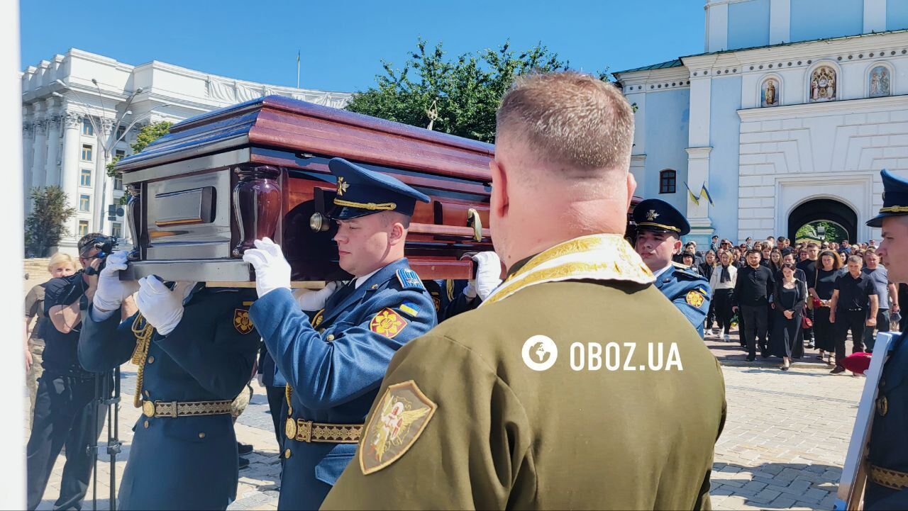 Погиб во время отражения российской атаки: в Киеве попрощались с пилотом F-16 Максимом Устименко. Фото и видео