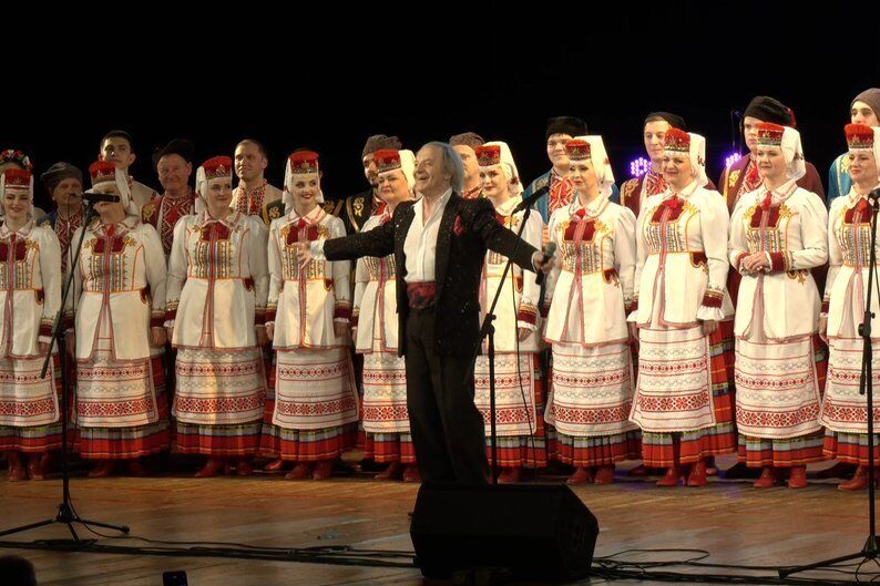 "Думаю, це вже не секрет". Колега Василя Зінкевича розкрив особисту таємницю з його біографії та пояснив, чому артист уникає публічності