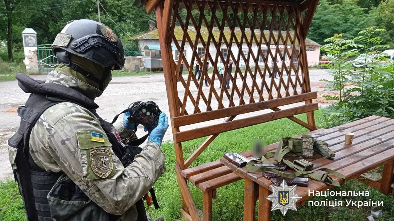 Один з підозрюваних у вбивстві подружжя на Черкащині застрелився під час перемовин з правоохоронцями. Фото і всі подробиці