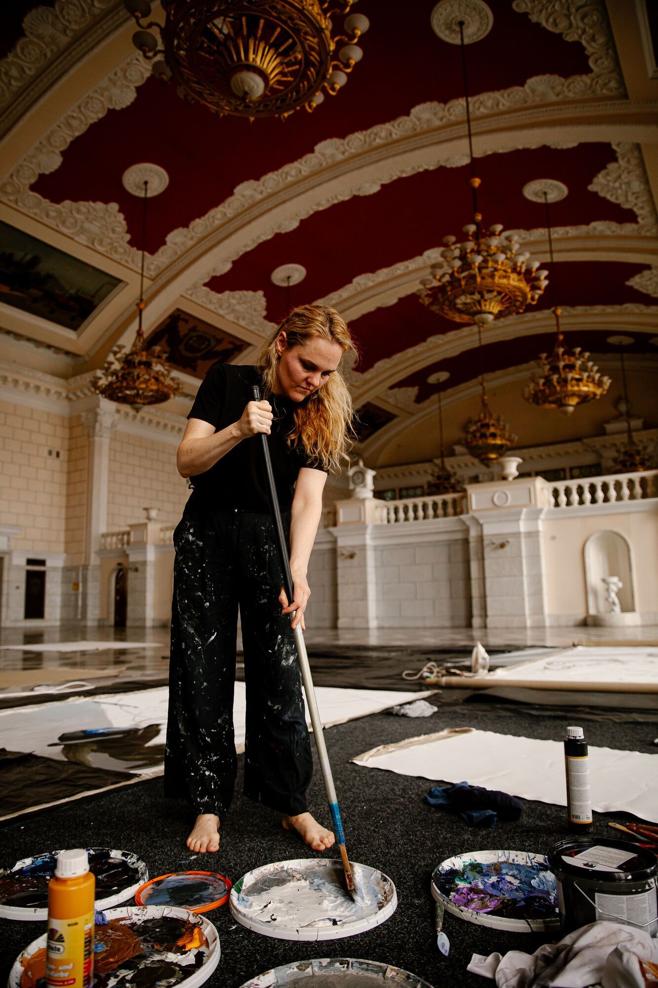 PinchukArtCentre и УЗ презентуют новую работу Леси Хоменко на центральном вокзале Киева