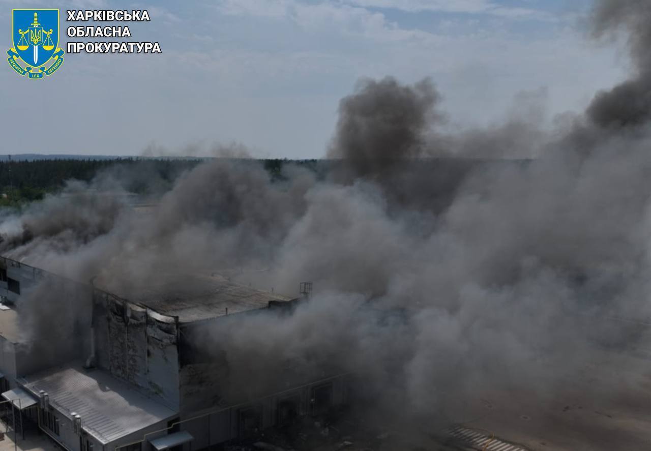 Оккупанты ударили по поселку в пригороде Харькова: есть жертва и пострадавшие. Видео