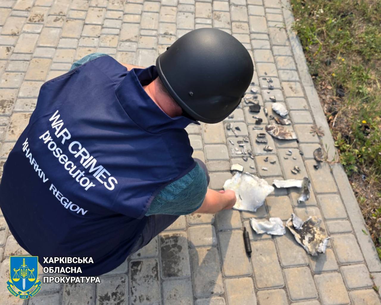 Оккупанты ударили по поселку в пригороде Харькова: есть жертва и пострадавшие. Видео