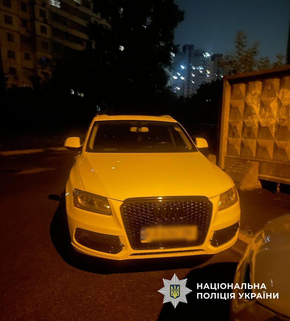 У Києві на Троєщині водій вистрілив у лице перехожому через зауваження щодо паркування авто. Подробиці, фото та відео
