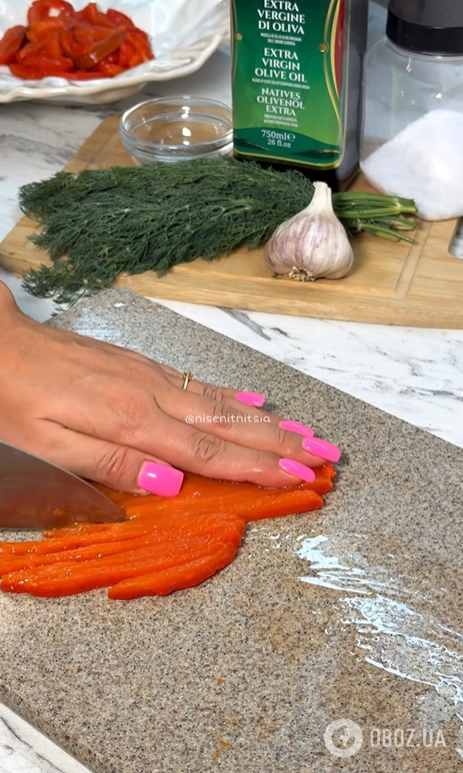Вкусная закуска из запеченного болгарского перца: можно выкладывать на бутерброды или есть как салат