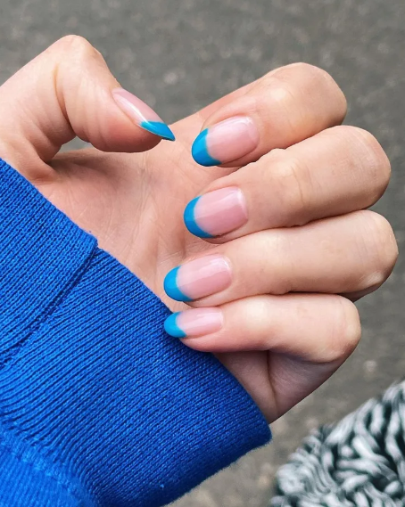 Стильно і цікаво: який варіант французького манікюру зробити у 2025 році