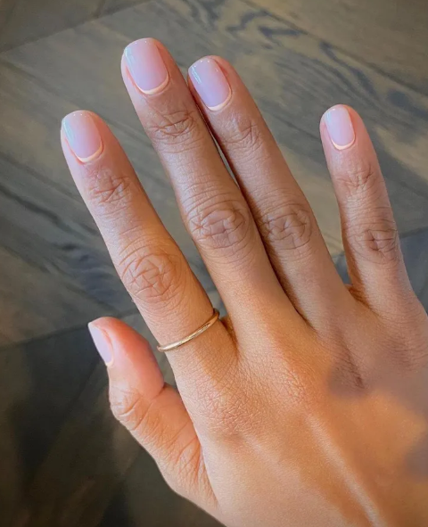 Стильно і цікаво: який варіант французького манікюру зробити у 2025 році