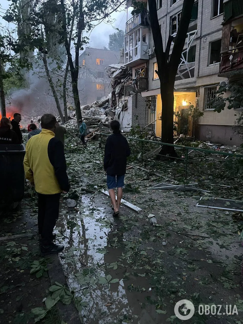 РФ масовано атакувала Київ "Шахедами" і ракетами: лунали вибухи, зафіксовано пожежі, є потерпілі. Фото