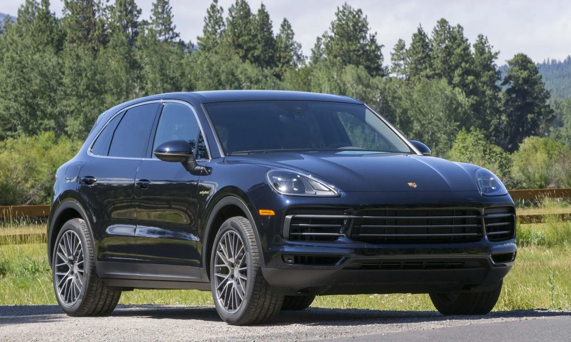 Porsche Cayenne S E-Hybrid 2019 як у прокурора