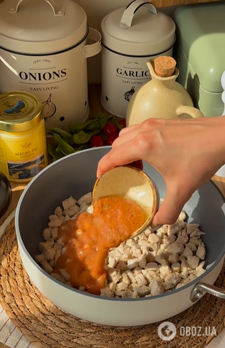 Вкусные запеченные баклажаны с курицей и сыром: идеальное блюдо для сытного обеда или ужина