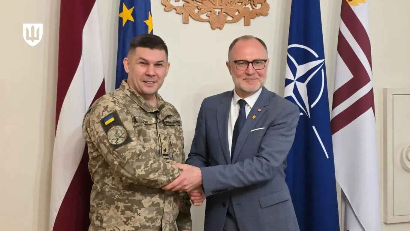 Україна отримає партію бронетранспортерів від Латвії: що відомо