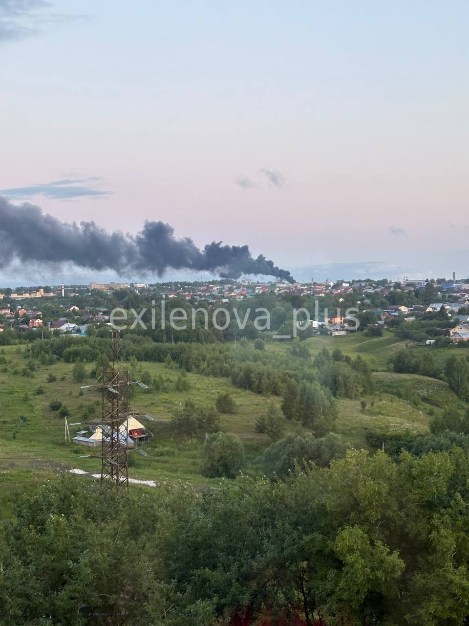 БпЛА атаковали в РФ военные аэродромы и завод в Чебоксарах: возникли пожары. Фото и видео