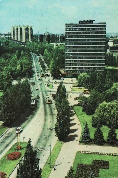 Яким був Донецьк у різні роки: архівні фото