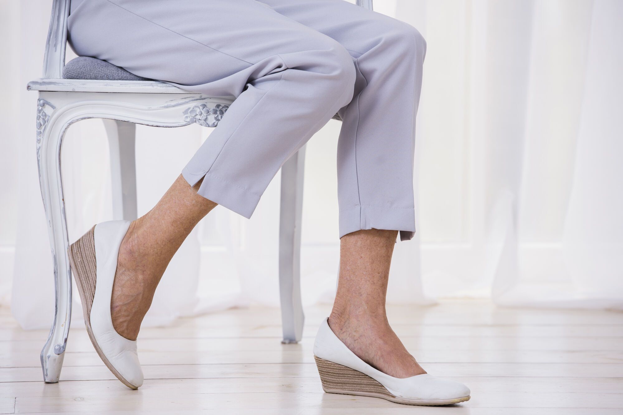 Яке взуття підійде до капрі: ідеї стильного образу