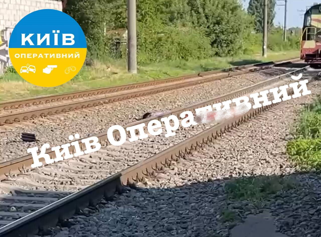 Женщина попала под поезд: в Киеве из-за смертельного ЧП внесли изменения в работу городской электрички