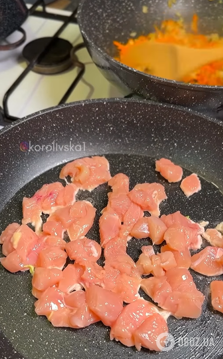 Вкусная тушеная капуста с курицей и грибами: обязательно приготовьте на ужин