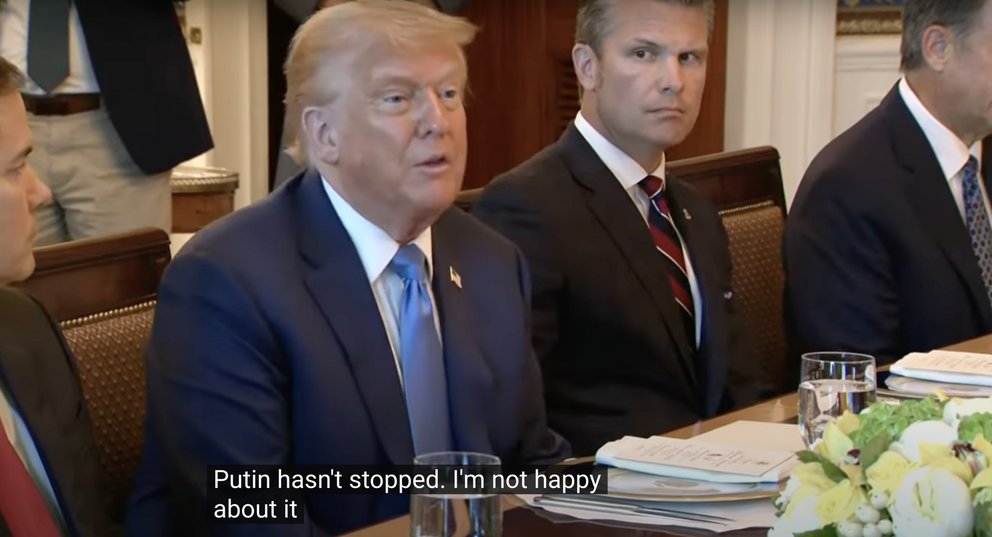 "Путин не остановился": Трамп заявил, что США продолжат предоставлять оружие Украине