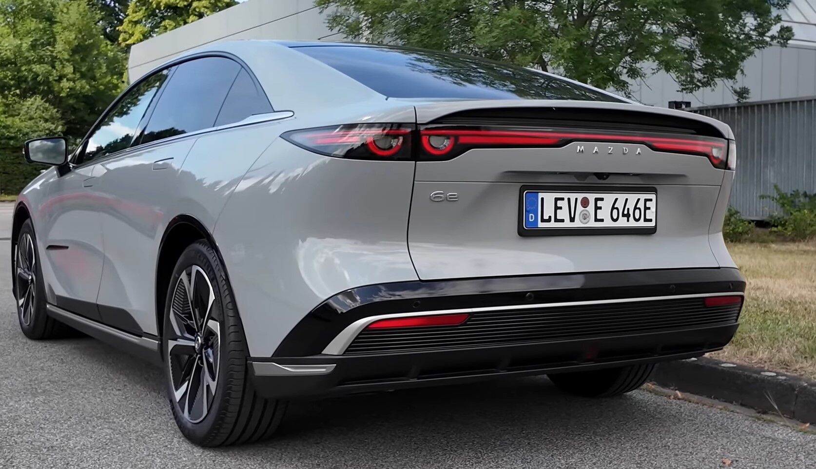 Mazda 6e