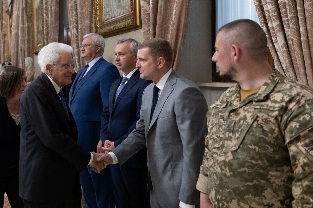 Зеленский встретился с президентом Италии: обсудили давление на Россию, трибунал по Путину и восстановление Украины. Фото и видео