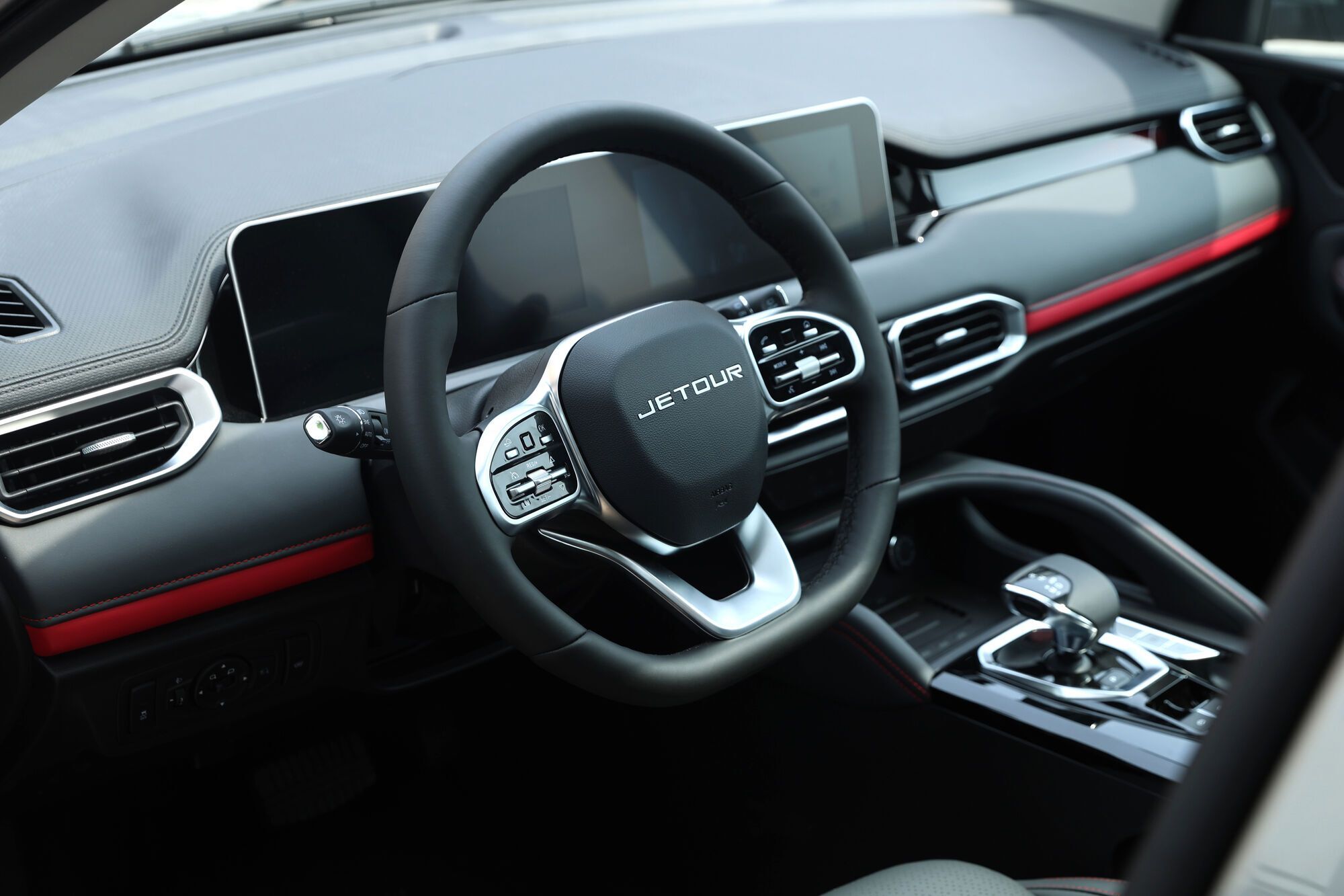 В Україні офіційно представили  JETOUR X50: що відомо про автомобіль і яка ціна