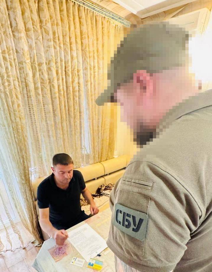 В Украине проходят масштабные обыски на таможне в трех областях: что известно. Фото