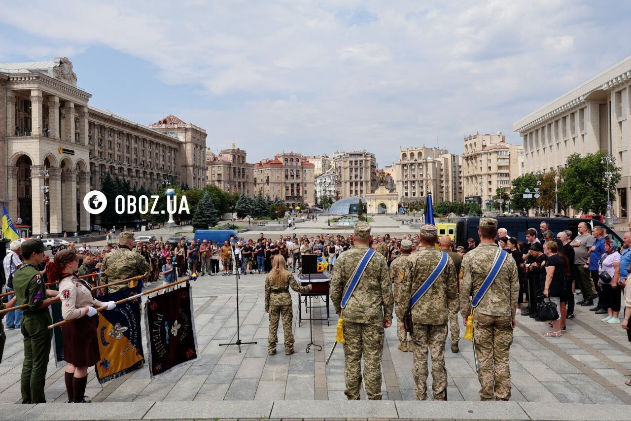 Вернулся на щите: в Киеве попрощались с военным, участником "Пласта" Романом Орищенко. Фото