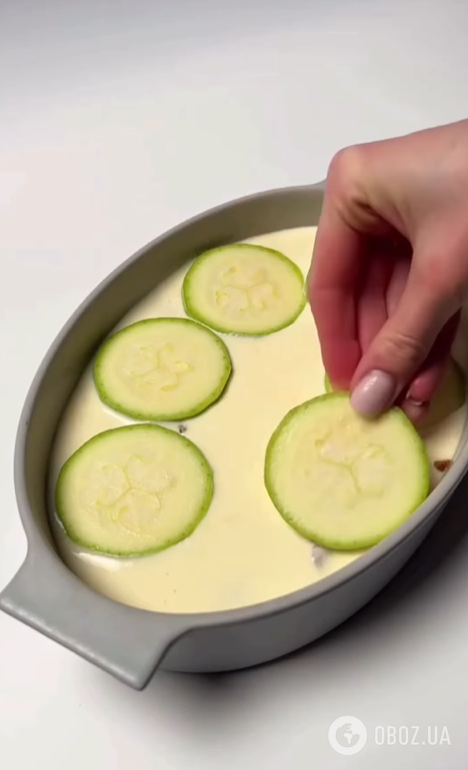 Сытная запеканка с курицей и кабачками: ленивый рецепт, который понравится всем