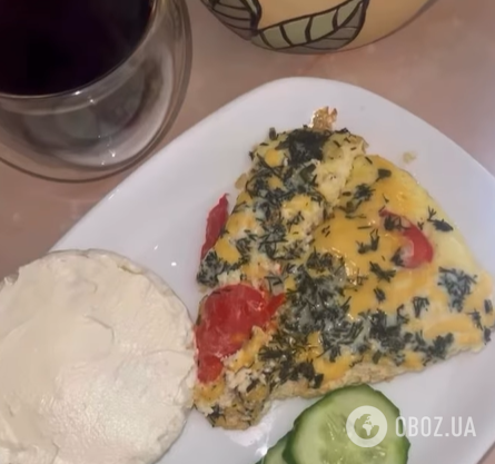 Вкусный белковый завтрак, который зарядит энергией на весь день: рецепт от тренера