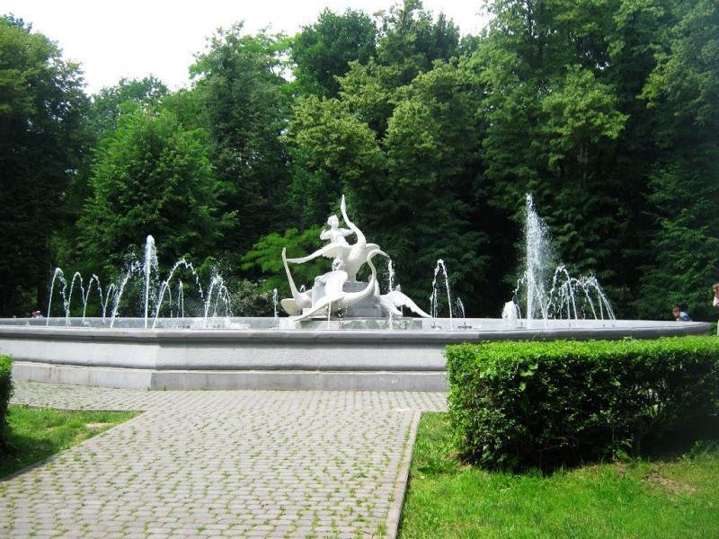 Парки во Львове рядом с железнодорожным вокзалом