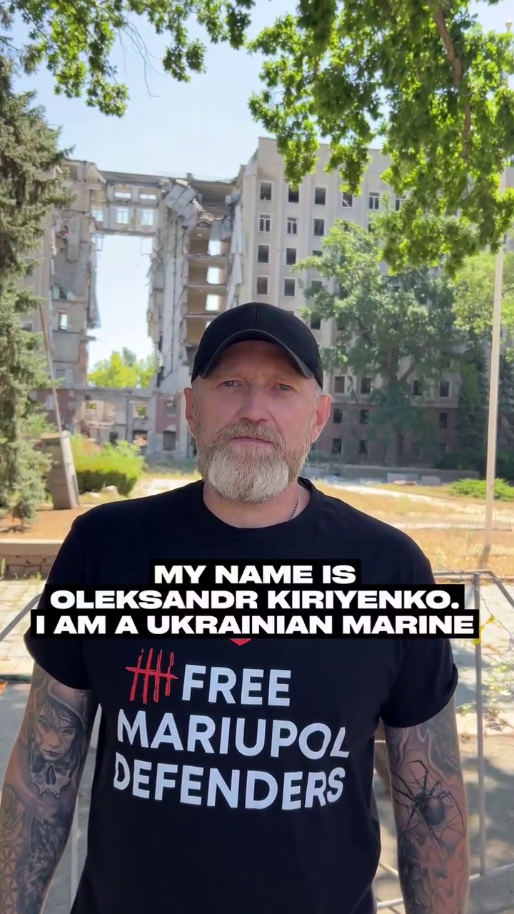 Морпех Александр Кириенко ответил американской рэперше, которая шокировала шуткой о его плене, и вызвал восторг в сети. Видео