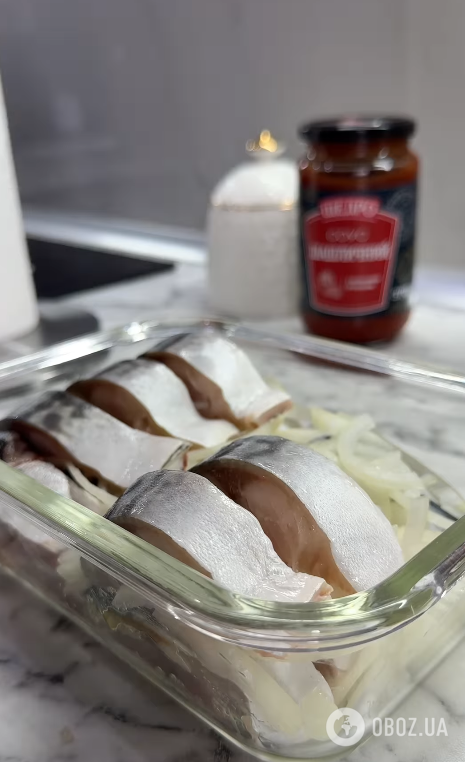 Самая вкусная скумбрия в томатном маринаде: можно есть уже через сутки