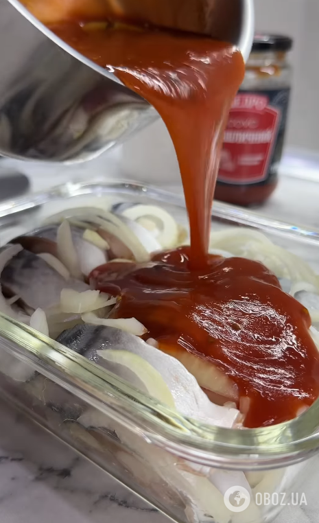 Самая вкусная скумбрия в томатном маринаде: можно есть уже через сутки