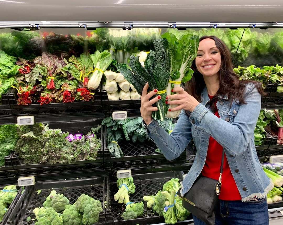 "Некоторые советуют: "Не говорите, сколько вам лет!" Звездный диетолог Оксана Скиталинская – о своих 60, гастрофашизме и рецептах жизни в войну