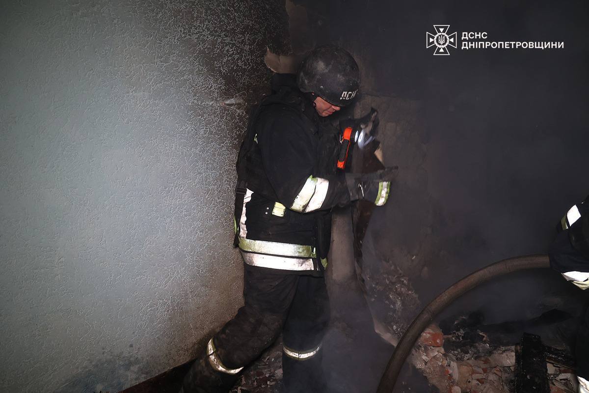 Оккупанты атаковали железнодорожный вокзал в Синельниково на Днепропетровщине. Фото и видео