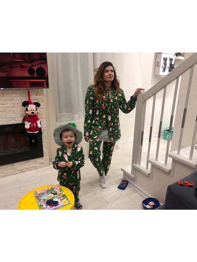 Монатік ніжно привітав дружину з днем народження та показав, як вона змінилася за 10 років шлюбу. Фото