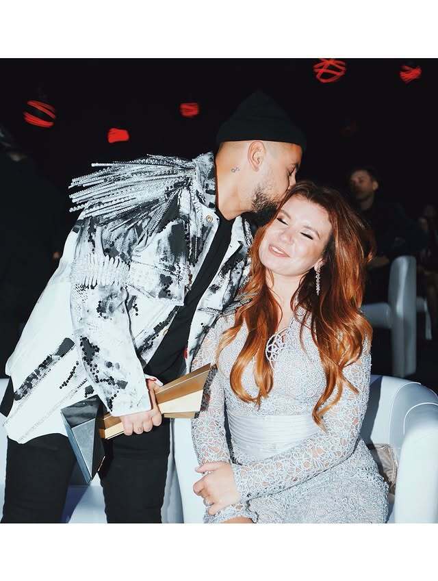 Монатік ніжно привітав дружину з днем народження та показав, як вона змінилася за 10 років шлюбу. Фото