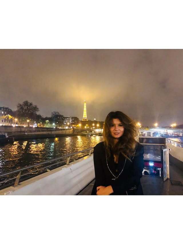 Монатік ніжно привітав дружину з днем народження та показав, як вона змінилася за 10 років шлюбу. Фото