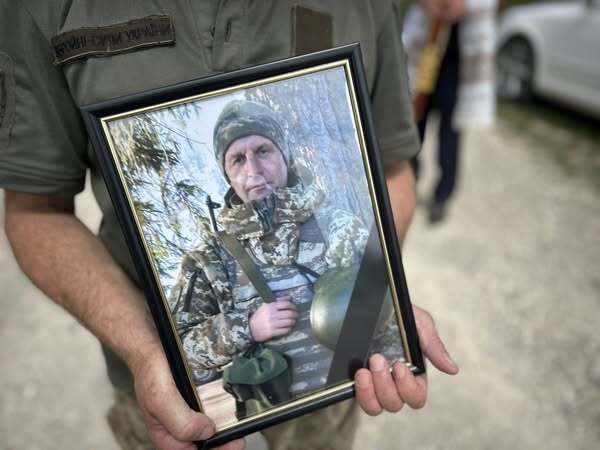 Вічна пам'ять та шана Герою: у боях на Харківщині загинув захисник із Тернопільської області. Фото