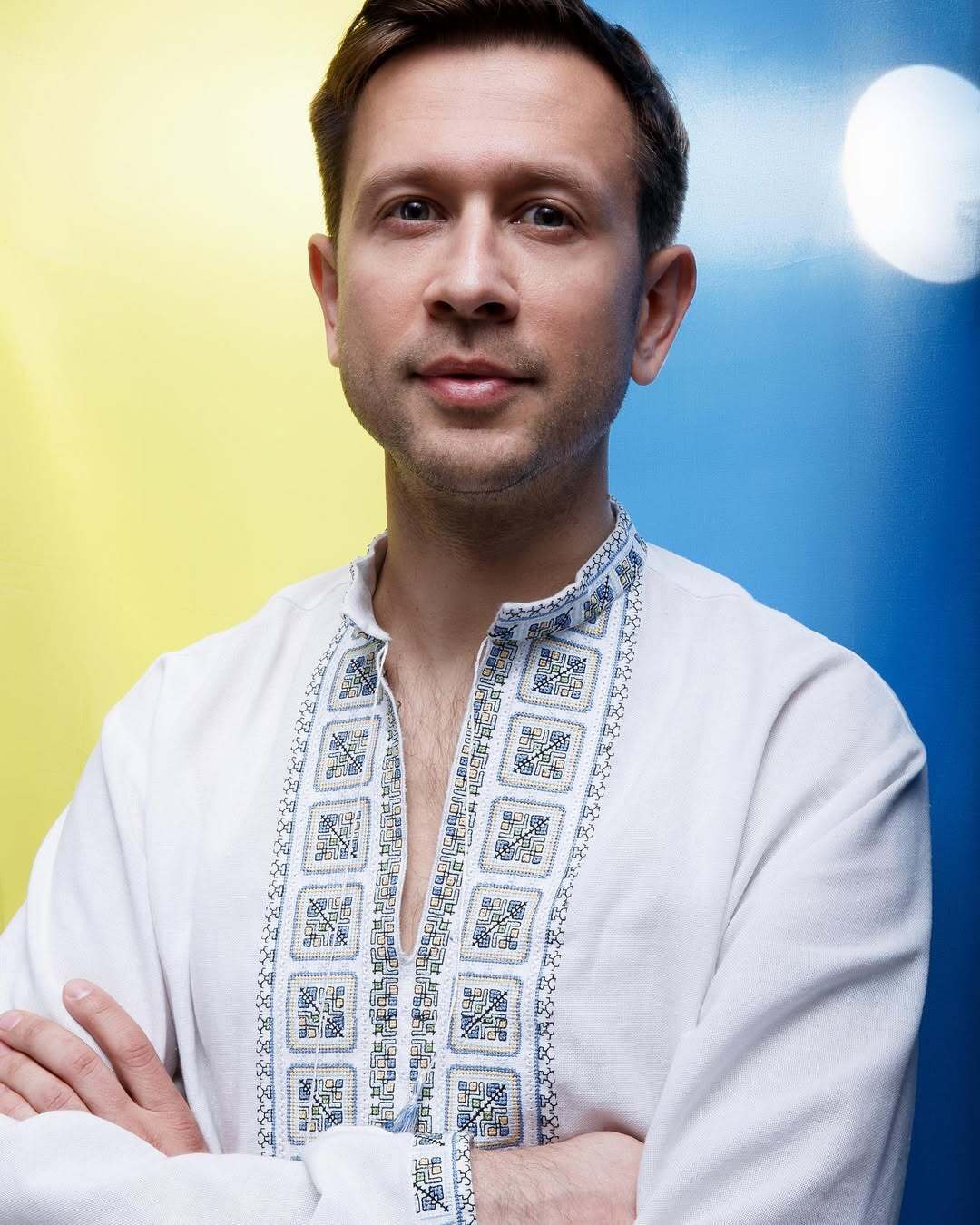 Дмитро Ступка, який живе в США, підіграв російській пропаганді про "бусифікацію" і осоромився пафосною цитатою про батьківщину