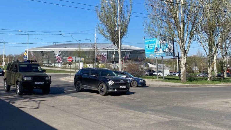 "Я їх ненавиджу": 19-річна українка самотужки вибралась з Донецька і розповіла про життя в окупації