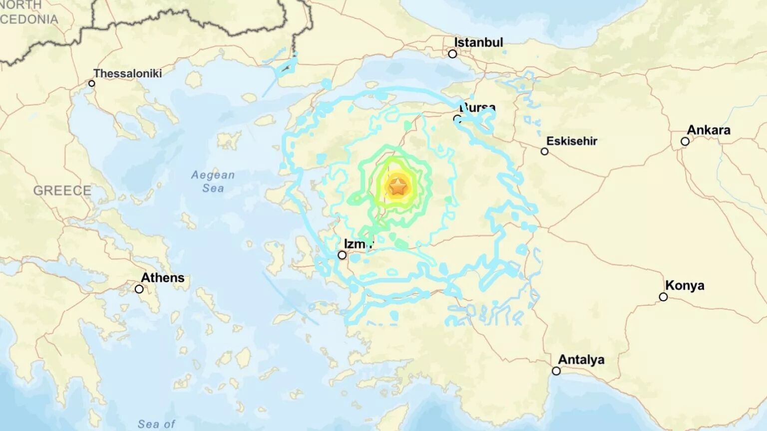 У Туреччині стався потужний землетрус: є жертва, десятки людей постраждали. Фото і відео