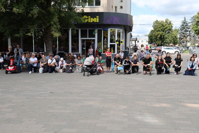 Йому назавжди буде 20: у Луцьку попрощалися з воїном-сиротою, прощальний лист якого цитував президент. Фото