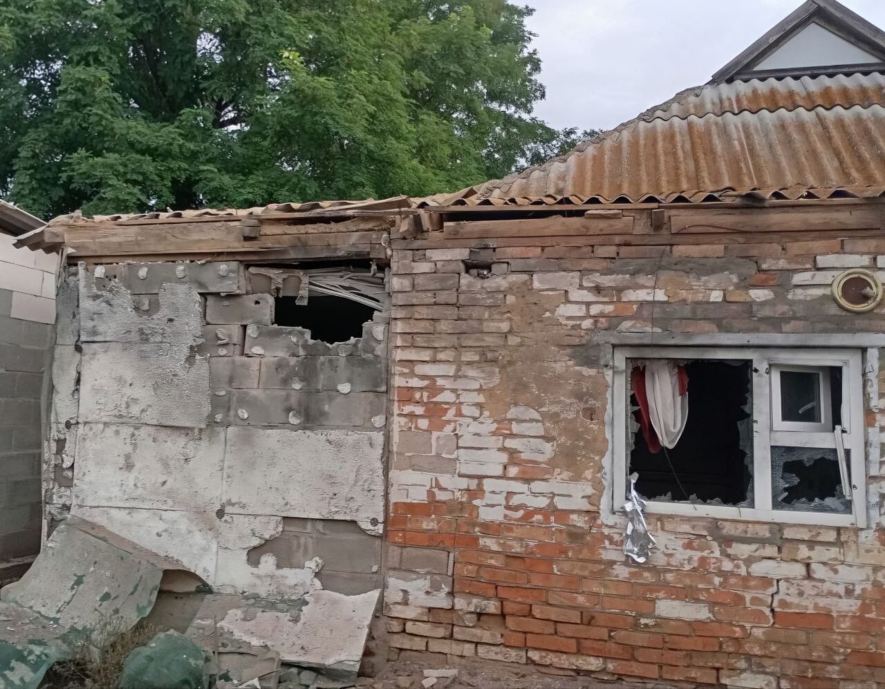 Окупанти вдарили дронами й артилерією по Дніпропетровщині: постраждало шість осіб. Фото