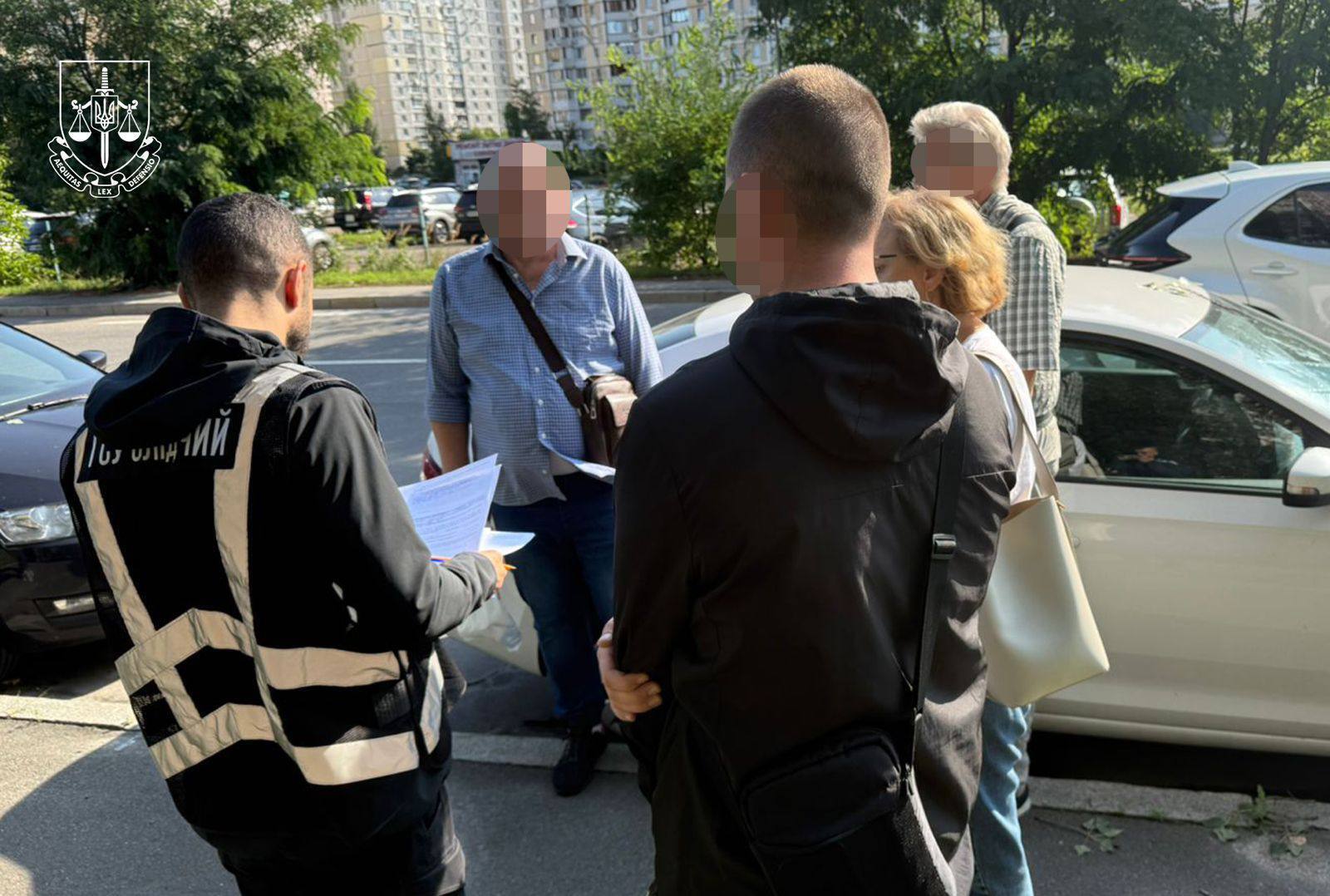 Проведены десятки обысков: в Украине разоблачили схемы уклонения от мобилизации с помощью фиктивных медсправок. Фото и видео