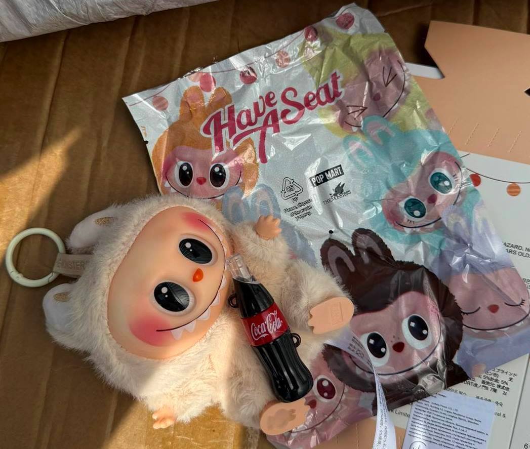 На митниці вилучили підроблених Лабубу